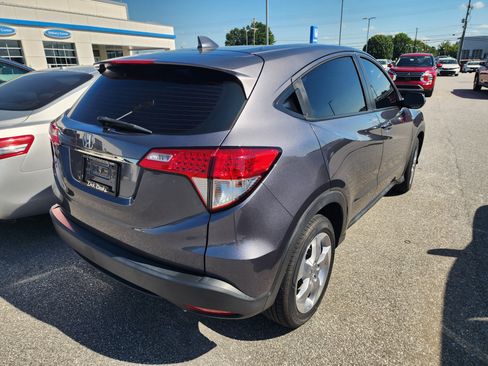 Used 2020 Honda HR-V LX image 6