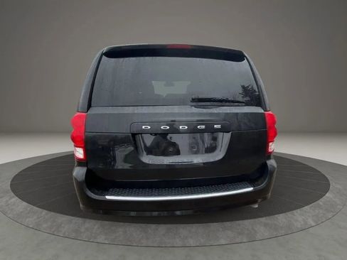 Used 2019 Dodge Grand Caravan GT FWD image 3