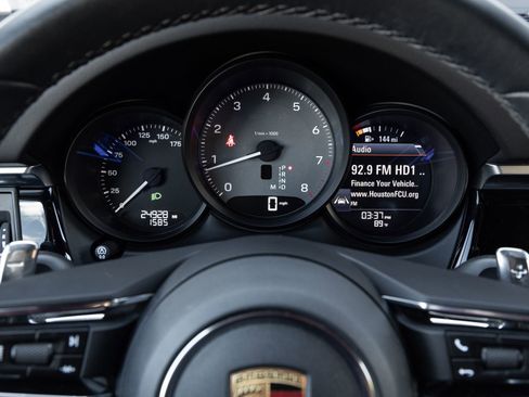 Certified 2023 Porsche Macan S AWD/4WD image 14