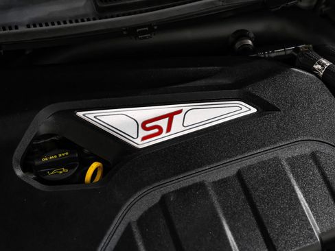 Used 2017 Ford Fiesta ST FWD image 56