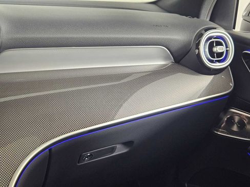 New 2025 Mercedes-Benz GLC 300 4MATIC image 39