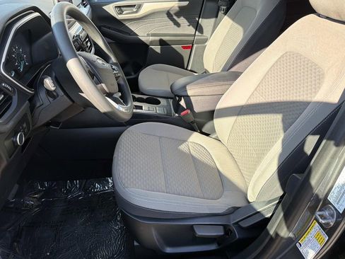 Certified 2022 Ford Escape SE image 19