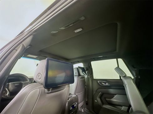 Used 2022 Chevrolet Tahoe Z71 w/ Z71 Off-Road Package image 13