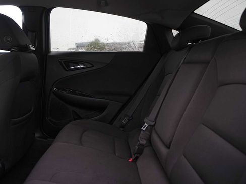 Used 2018 Chevrolet Malibu LT w/ LPO, Convenience Package 2 FWD image 14