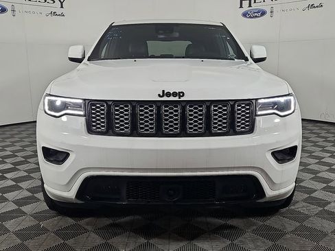 Used 2021 Jeep Grand Cherokee Laredo X image 3