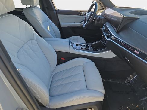 Used 2025 BMW X5 xDrive40i image 12
