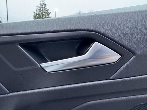 Used 2019 Volkswagen Jetta R-Line w/ R-Line Cold Weather Package FWD image 38