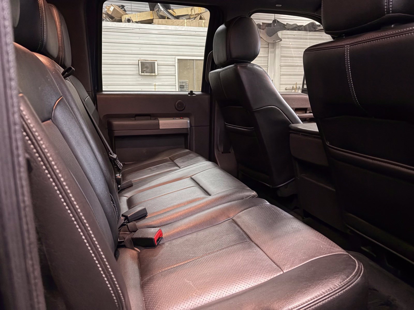 Used 2015 Ford F250 Lariat w/ Lariat Ultimate Package AWD/4WD image 32