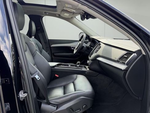 Used 2023 Volvo XC90 B5 Core w/ Climate Package AWD/4WD image 11