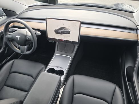Used 2023 Tesla Model 3 Performance image 18