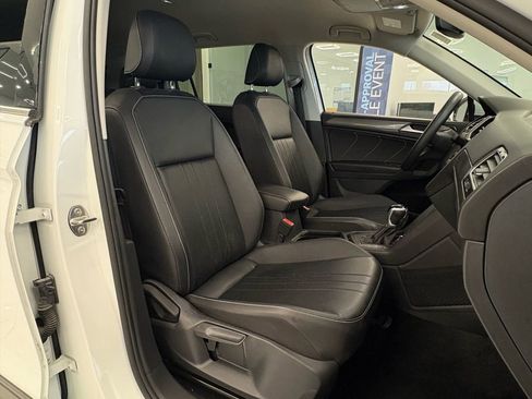 Used 2024 Volkswagen Tiguan SE image 22