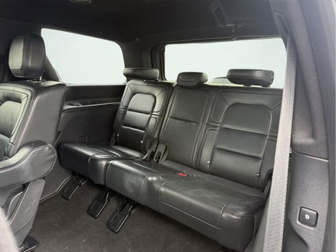 Used 2024 Lincoln Navigator Reserve AWD/4WD image 24