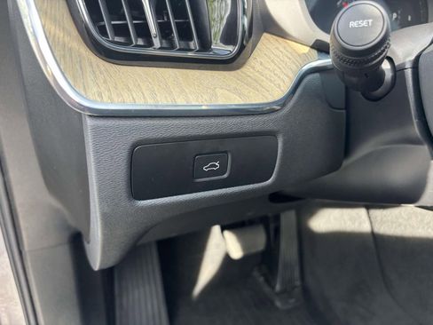 New 2026 Volvo XC60 B5 Plus w/ Protection Package Premier image 14