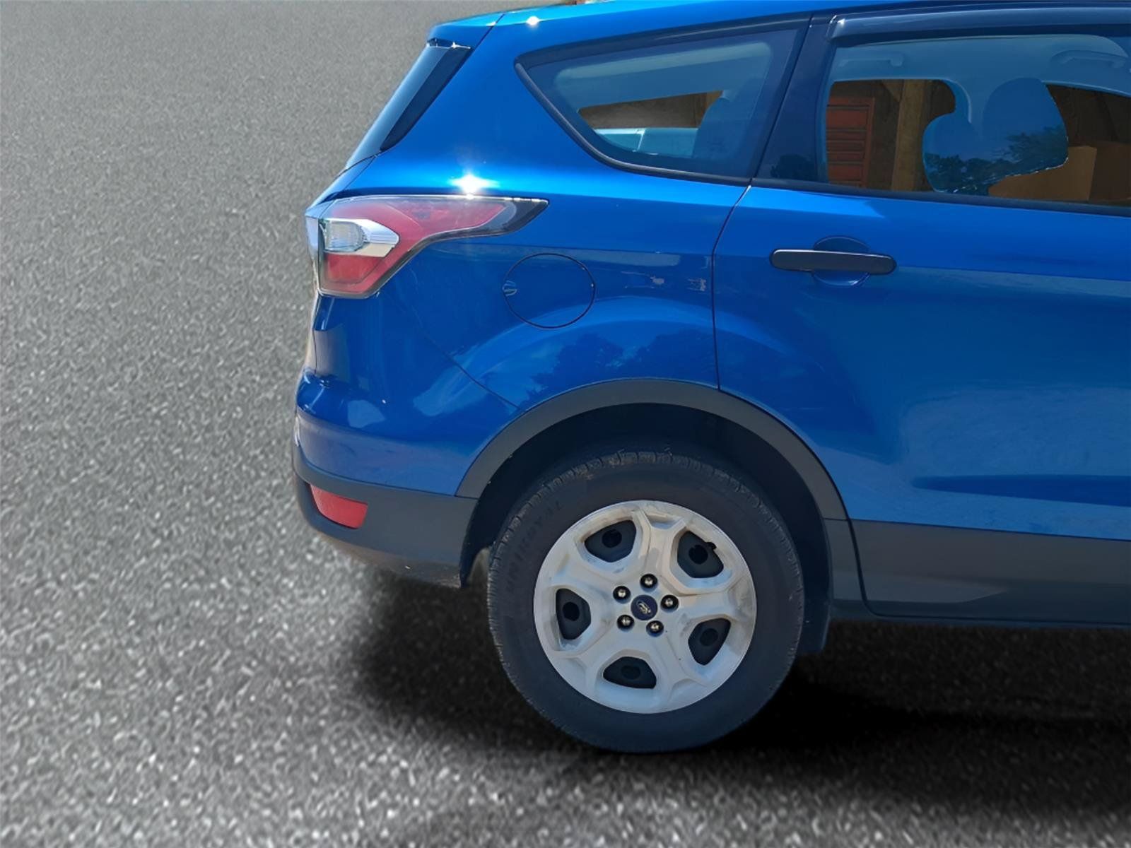 Used 2017 Ford Escape S FWD image 8