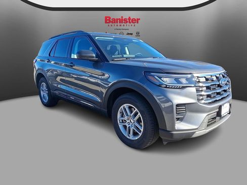 New 2026 Ford Explorer Active image 2