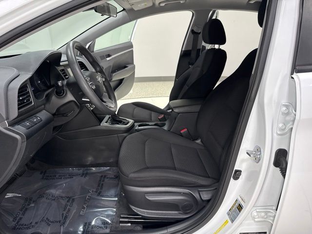 Used 2020 Hyundai Elantra SE w/ Cargo Package (C1) FWD image 11