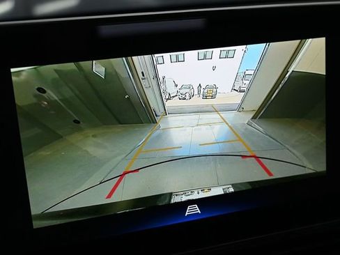 New 2026 Chevrolet Trax LT w/ Driver Confidence Package FWD image 32