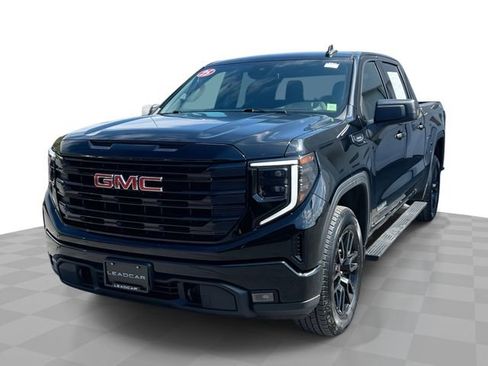 Used 2025 GMC Sierra 1500 Elevation AWD/4WD image 1