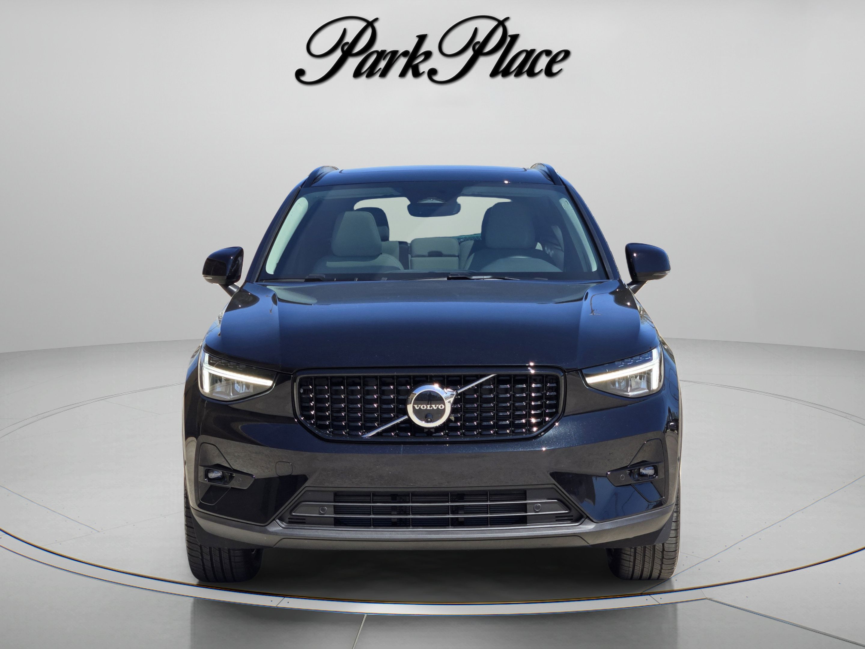 Used 2026 Volvo XC40 B5 Plus w/ Protection Package Premier AWD/4WD image 9