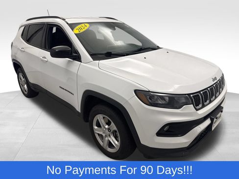 Used 2024 Jeep Compass Latitude AWD/4WD image 1