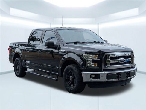 Used 2015 Ford F150 XLT w/ Equipment Group 301A Mid image 8