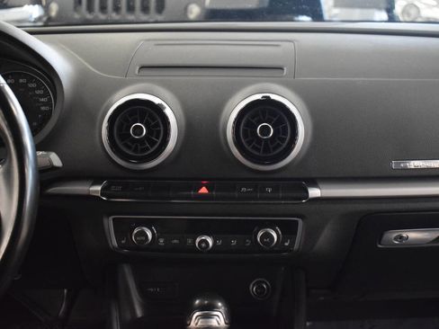 Used 2017 Audi A3 e-tron Premium image 42