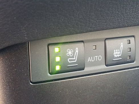 Used 2024 Lexus ES 350 w/ Premium Package image 24