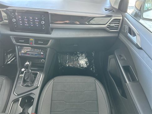 New 2026 Volkswagen Taos SE image 45