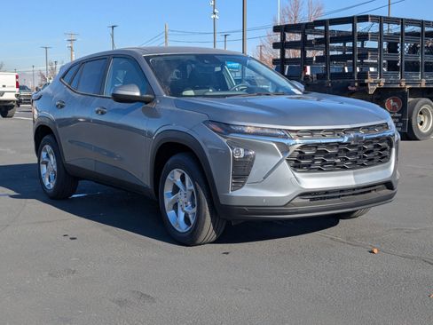 New 2026 Chevrolet Trax LS w/ LS Convenience Package image 7