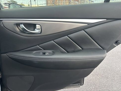 Used 2018 INFINITI Q50 Sport image 12