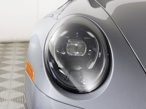 Used 2025 Porsche 911 Carrera image 11