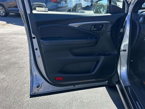 Certified 2022 Honda Passport TrailSport image 5