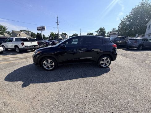 Used 2019 Honda HR-V LX image 40