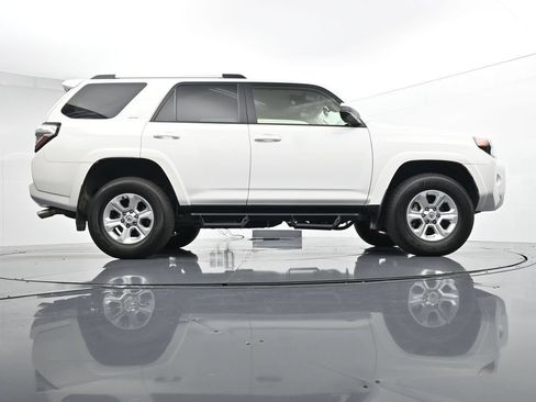 Used 2023 Toyota 4Runner SR5 AWD/4WD image 24