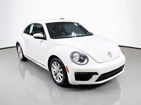 Used 2018 Volkswagen Beetle 2.0T S FWD image 3