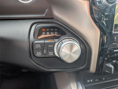 Used 2019 RAM 1500 Laramie AWD/4WD image 27