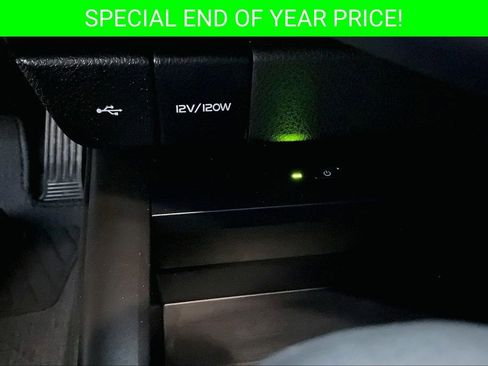 Used 2022 Toyota Camry SE image 15