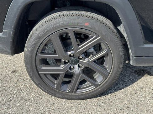 New 2026 Jeep Compass Latitude AWD/4WD image 5