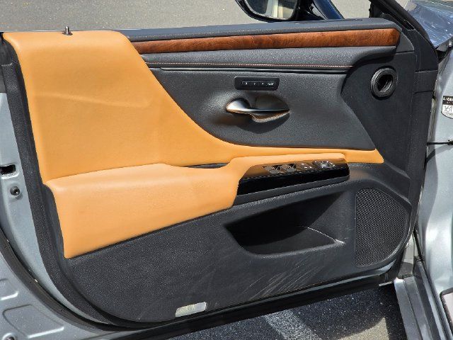 Used 2022 Lexus ES 350 w/ Premium Package FWD image 19