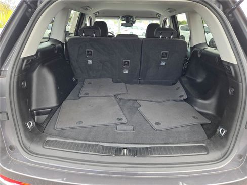 Certified 2024 Jeep Grand Cherokee Laredo RWD image 20