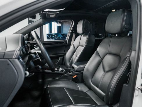 Used 2023 Porsche Macan image 31