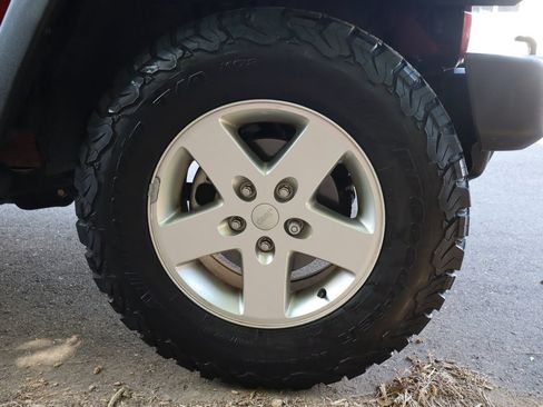 Used 2013 Jeep Wrangler Sport AWD/4WD image 35