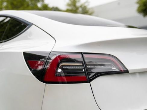 Used 2021 Tesla Model 3 Standard Range Plus RWD image 15