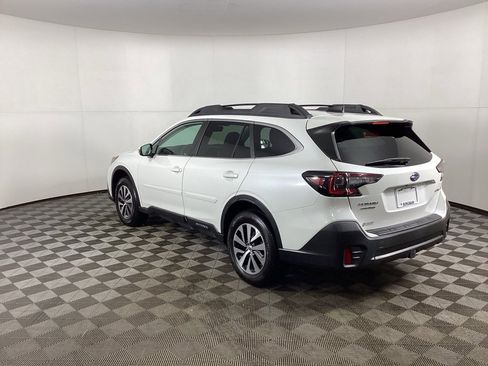 Used 2020 Subaru Outback Premium image 4