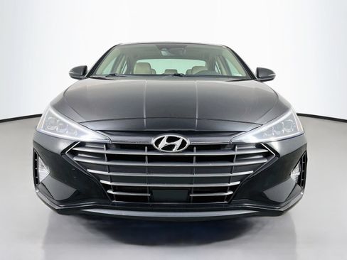 Used 2019 Hyundai Elantra Limited w/ Ultimate Package 02 FWD image 2