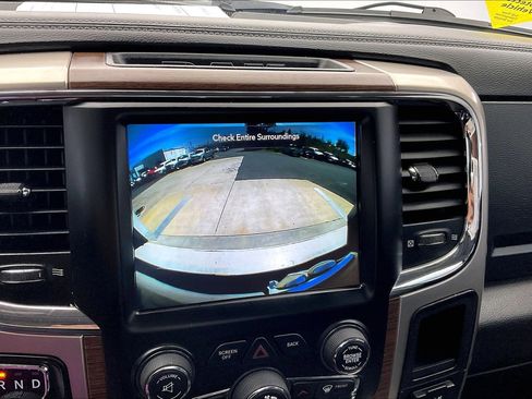 Used 2018 RAM 1500 Laramie AWD/4WD image 23