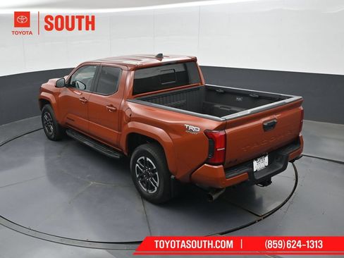 Used 2025 Toyota Tacoma TRD Sport w/ TRD Sport Upgrade Package AWD/4WD image 50