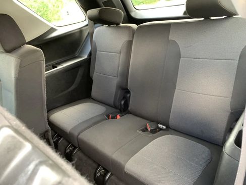 Used 2020 Chevrolet Traverse LS FWD image 27