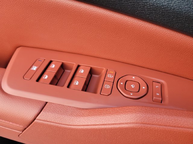 New 2026 Kia Sportage SX FWD image 22