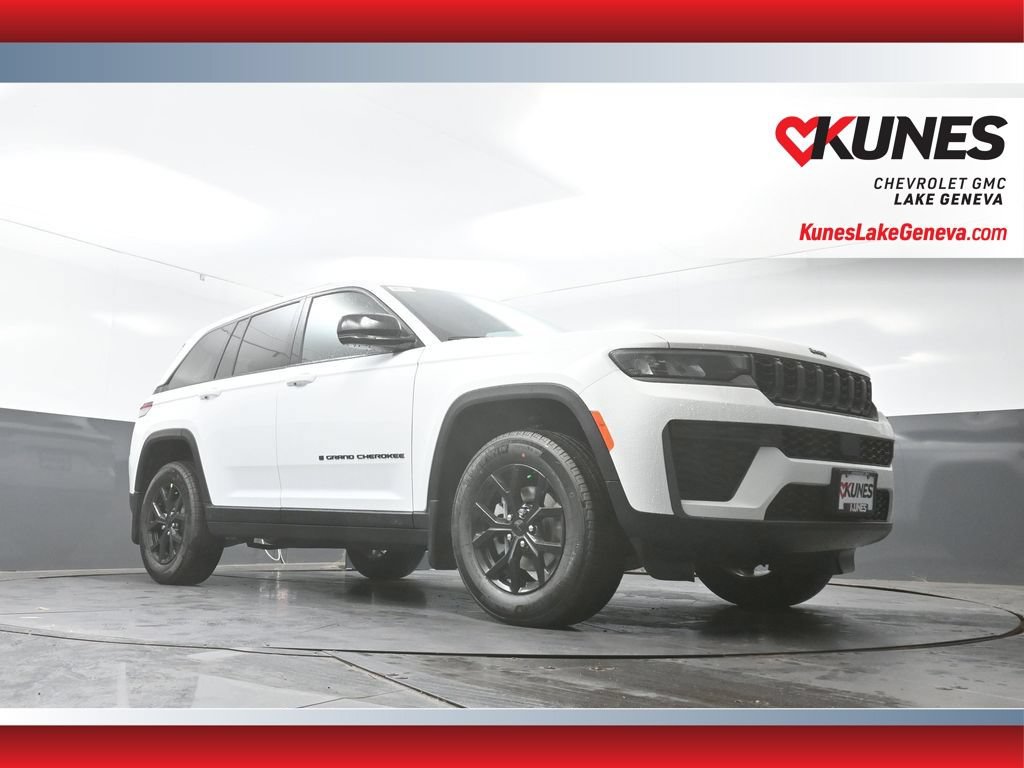 Used 2026 Jeep Grand Cherokee Altitude AWD/4WD image 44